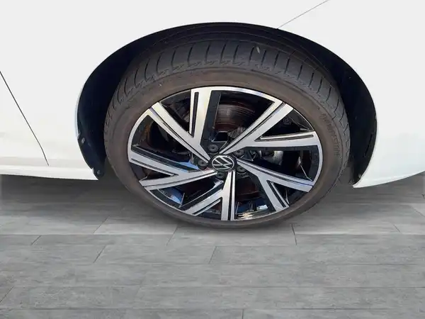 VW GOLF (7/22)