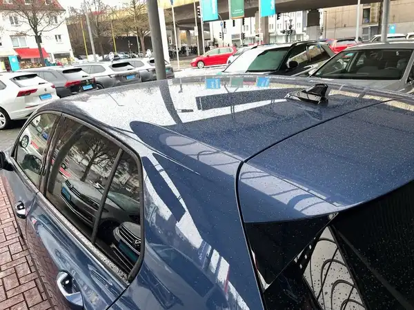 VW GOLF (10/16)