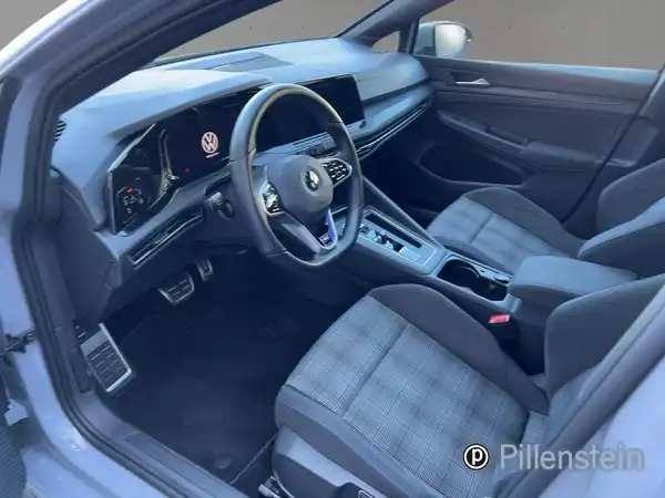 VW GOLF GTE (8/17)