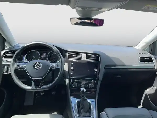 VW GOLF (11/19)