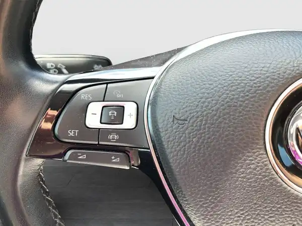 VW GOLF (18/19)