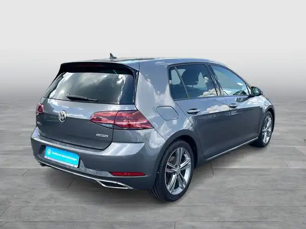 VW GOLF (5/19)