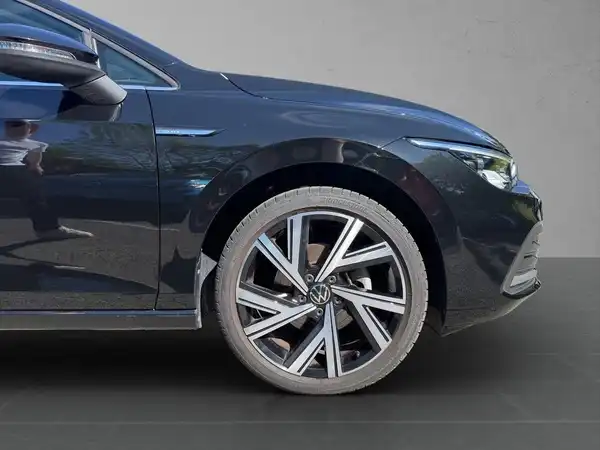 VW GOLF (17/18)