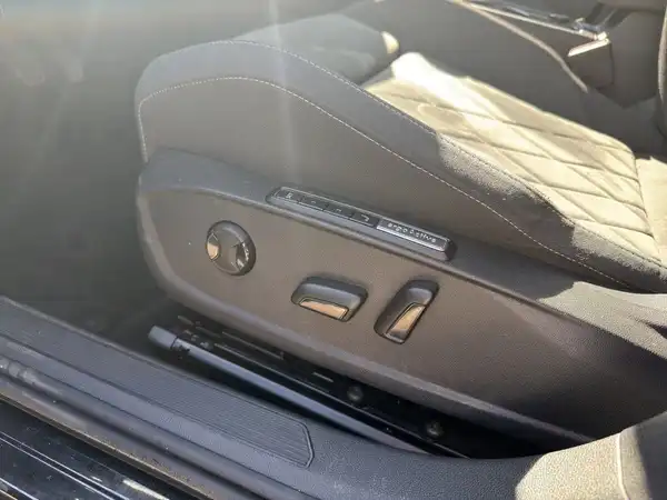 VW GOLF (18/18)