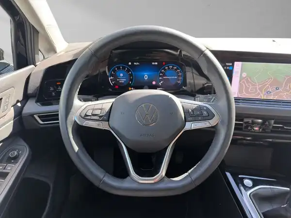 VW GOLF (10/18)
