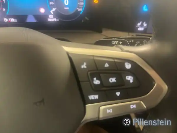 VW GOLF VARIANT (14/17)