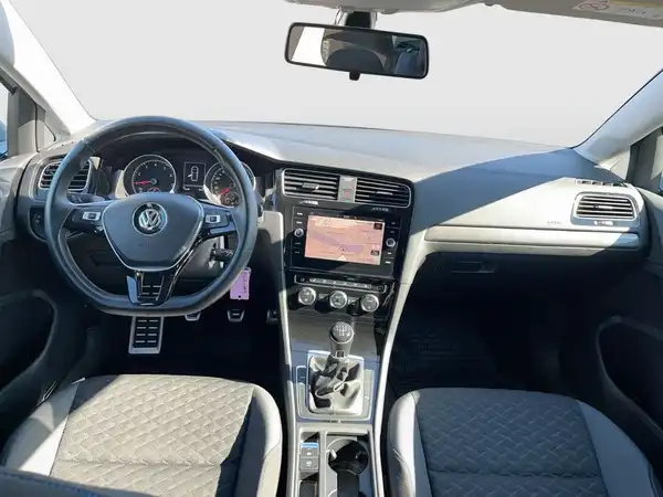 VW GOLF (12/16)