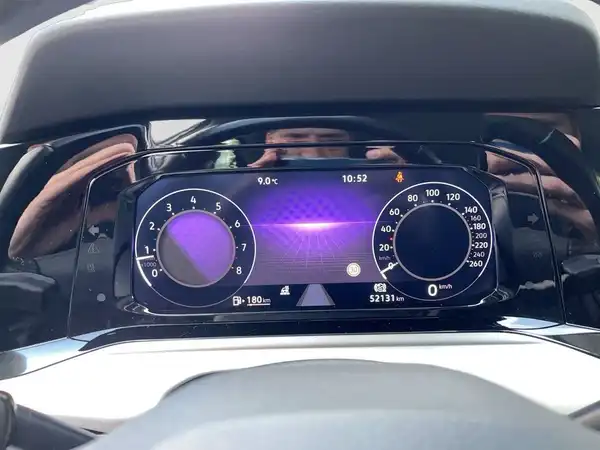 VW GOLF (11/22)