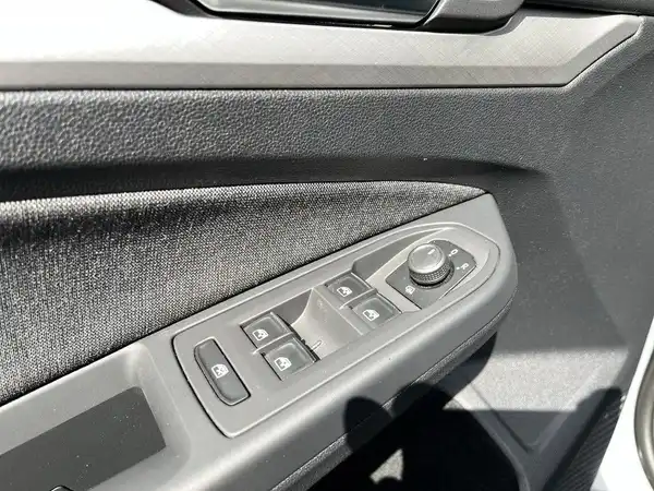 VW GOLF (15/22)