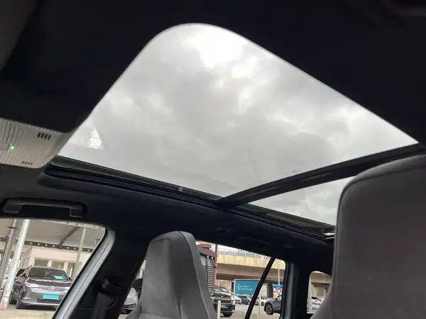 VW GOLF VARIANT (16/19)