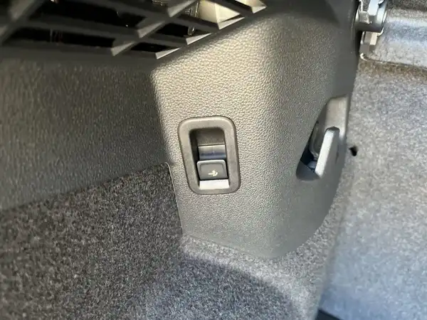 VW GOLF (13/22)