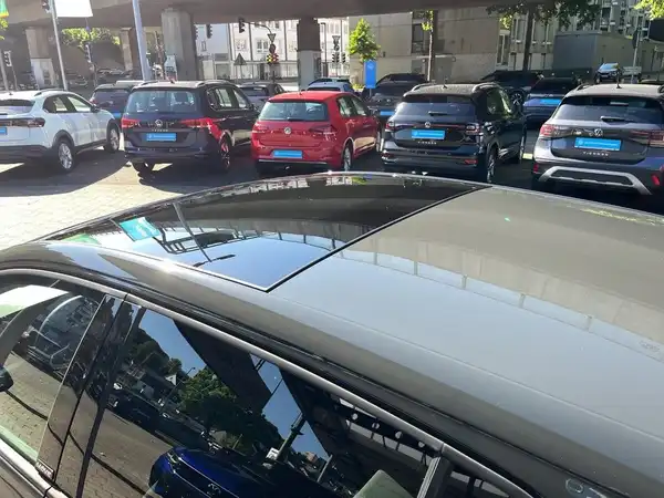 VW GOLF (14/22)