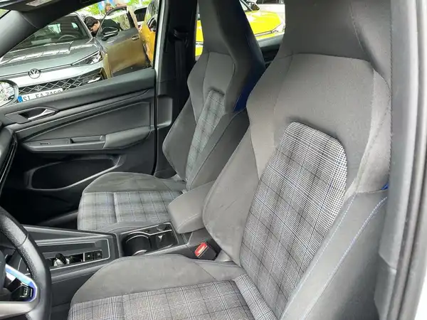 VW GOLF GTE (14/22)