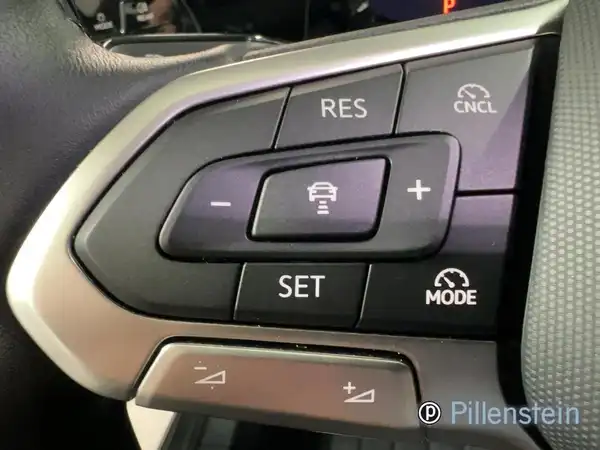 VW GOLF (10/16)