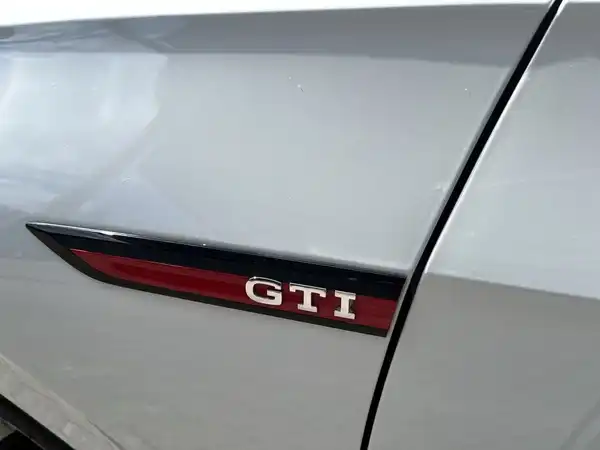 VW GOLF GTI (14/21)