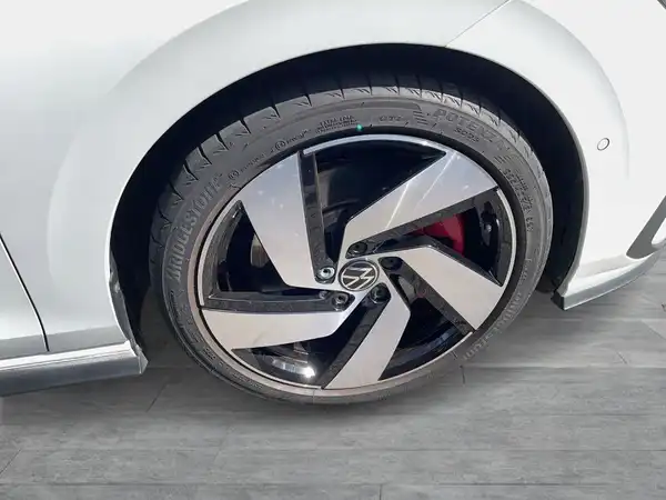 VW GOLF GTI (5/21)