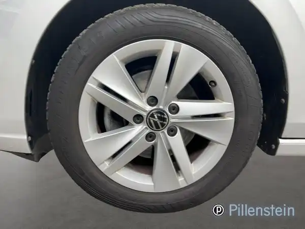 VW GOLF VARIANT (4/17)