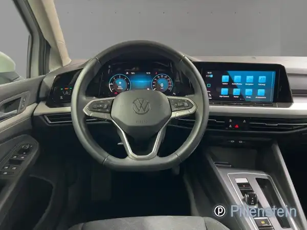 VW GOLF (8/17)