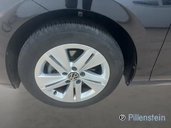 VW GOLF (6/17)