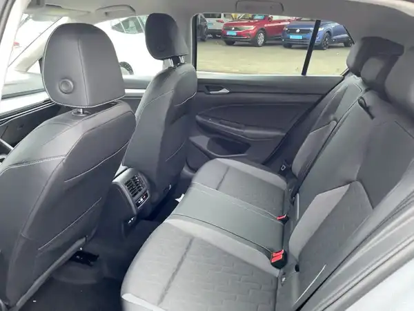 VW GOLF (11/16)