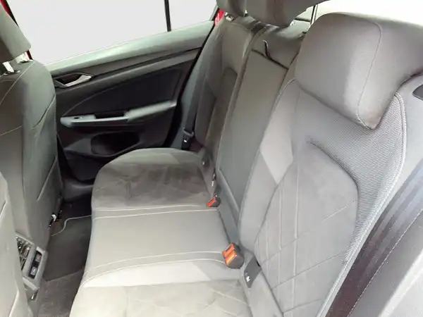 VW GOLF (8/16)
