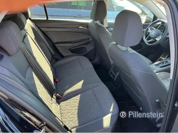 VW GOLF (8/8)