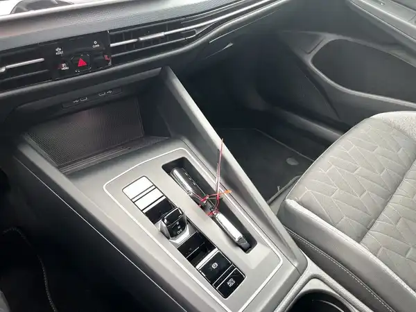 VW GOLF (17/18)