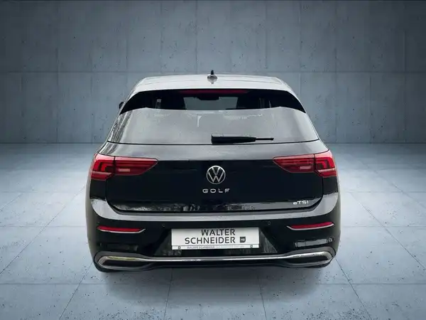 VW GOLF (4/18)
