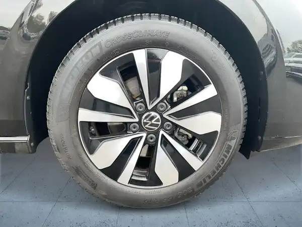 VW GOLF (7/18)