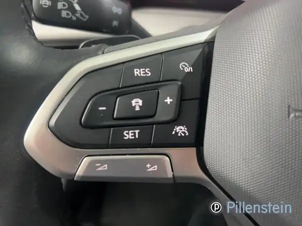 VW GOLF VARIANT (9/17)