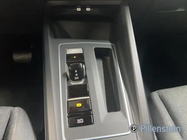 VW GOLF VARIANT (10/17)