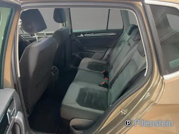 VW GOLF (10/16)