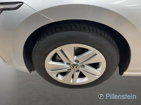 VW GOLF VARIANT (6/18)