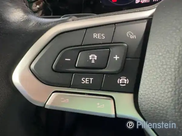 VW GOLF (9/17)