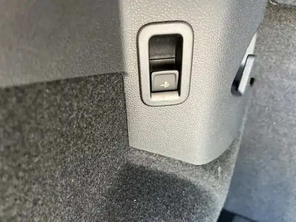VW GOLF (11/17)