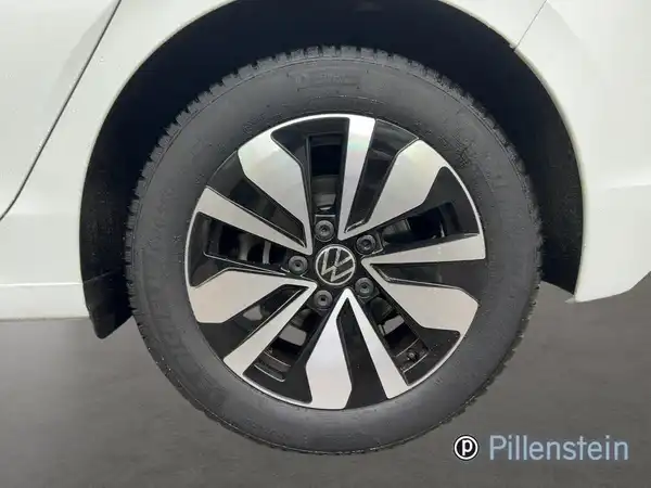 VW GOLF (4/21)