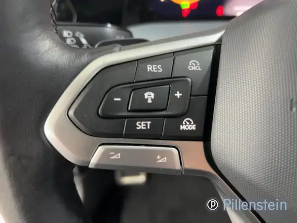 VW GOLF (9/21)