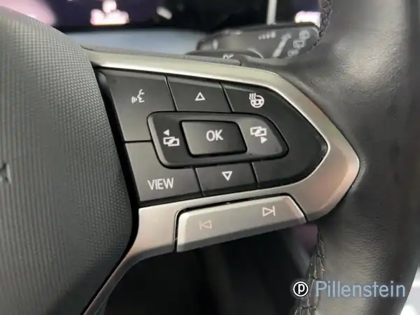 VW GOLF (10/21)