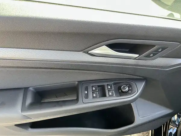 VW GOLF (17/22)