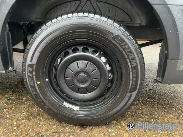 VW GRAND CALIFORNIA 600 (4/13)