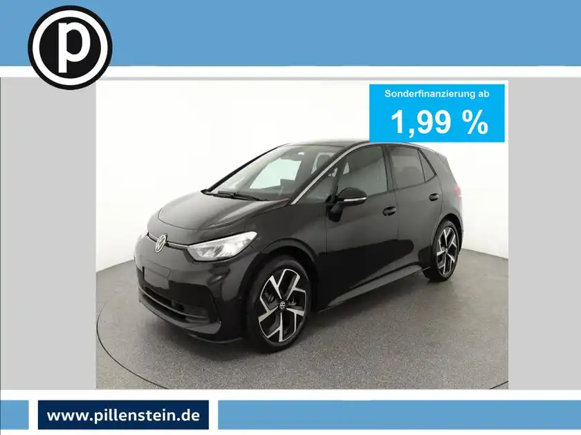 Das Bild zeigt einen schwarzen VW ID.3, aufgenommen von vorne. Es ist ein Werbebild mit einem Händlerlogo und einer Texteinblendung über Finanzierungsdetails.