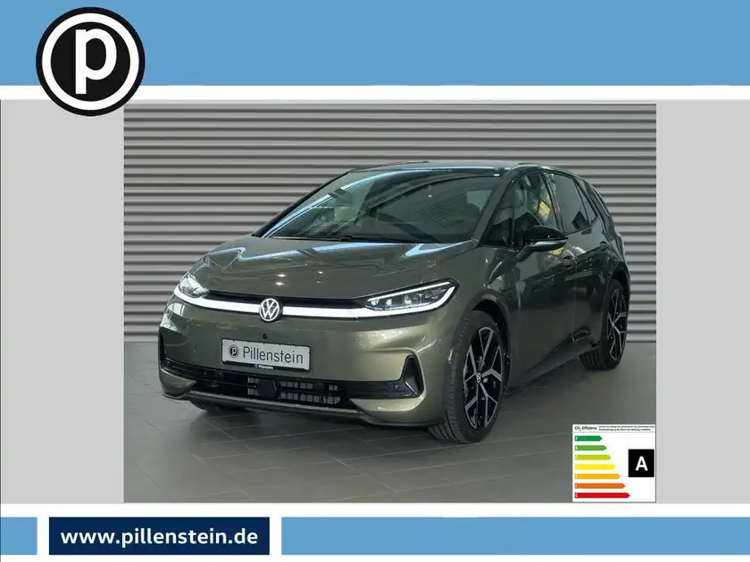 Das Bild zeigt einen VW ID.3 von vorne in grauer Farbe. Das Händlerlogo von Pillenstein ist sichtbar und es gibt markante Texteinblendungen.