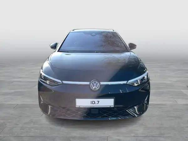 VW ID.7 (8/19)