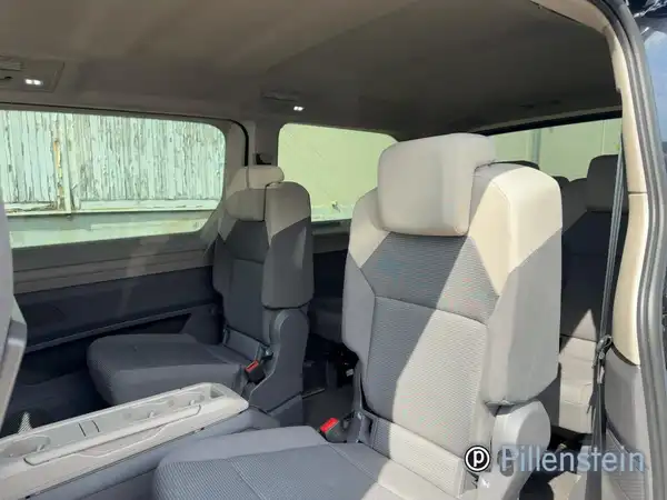 VW MULTIVAN (6/11)