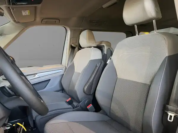 VW MULTIVAN (4/15)