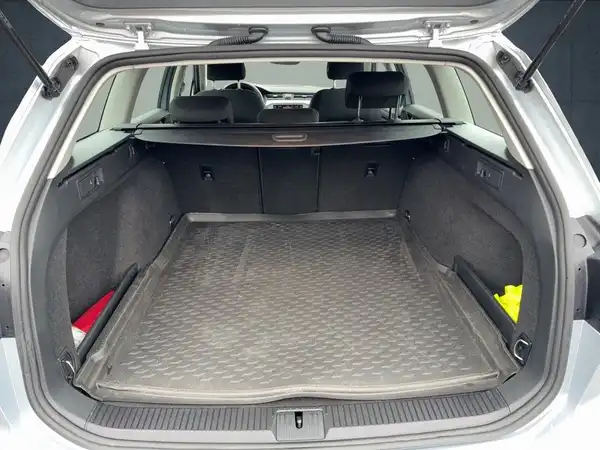 VW PASSAT VARIANT (14/20)