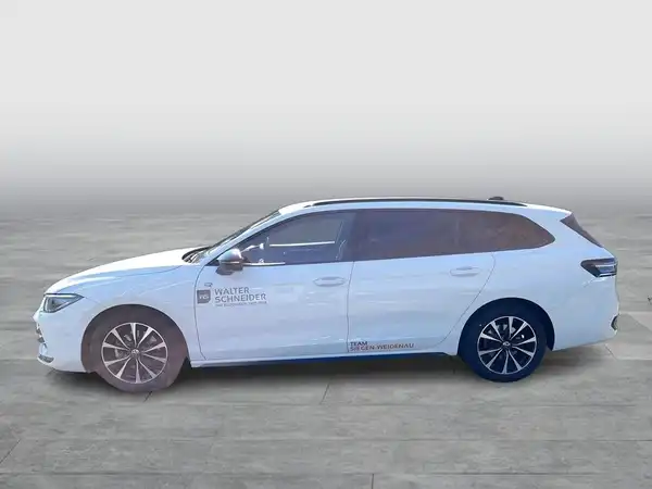 VW PASSAT (2/20)