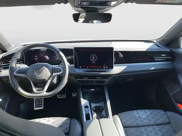 VW PASSAT (11/20)