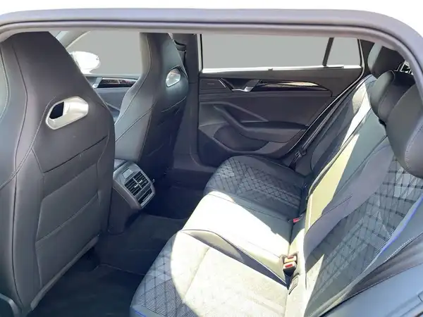 VW PASSAT (12/20)