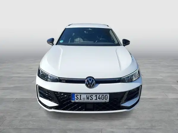 VW PASSAT (8/20)
